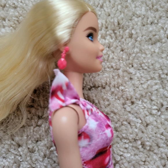 Holiday Barbie Doll - Picture 5 of 10